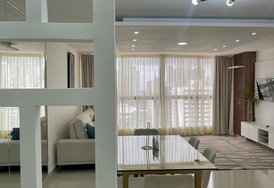 Apartamento en Obarrio - comedor y sala